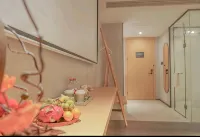 LANOU Hotel (Daocheng Binhe Road) - شرفة