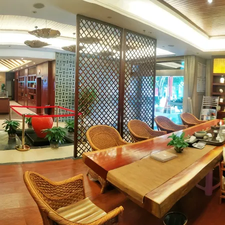 Jinqiao Hotel