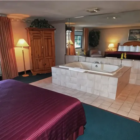 Naval Suites, near Shipyard, Bremerton