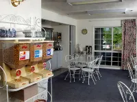 Best Western Plus Grand Manor Inn - breakfast