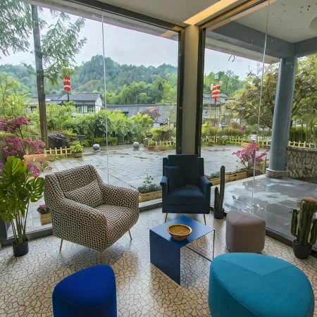 Qingmuchuan Yunshan Huzhu Hotel