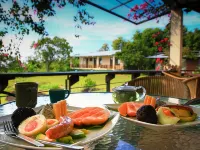 May l Dulan View Bed and Breakfast โรงแรมใกล้มูนไลท์ อินน์