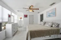 4 bedrooms home located on the deep water canal 13630 Garris Dr. Hudson Fl 34667