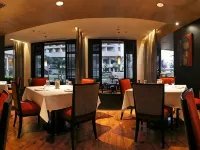 JW Marriott Mumbai Juhu Hoteles cerca de ISKCON - Sociedad Internacional para la Conciencia de Krishna