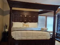Vacation, Wedding, Retreat & Family Gathering, Spa and Theater rooms - Sleeps 30 Hotels in Meriwether County