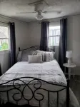 Lake View Cottage on Lake Erie - Hot Tub