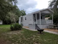 Cozy mobile home in charming Crystal River with WiFi and AC - Gym
