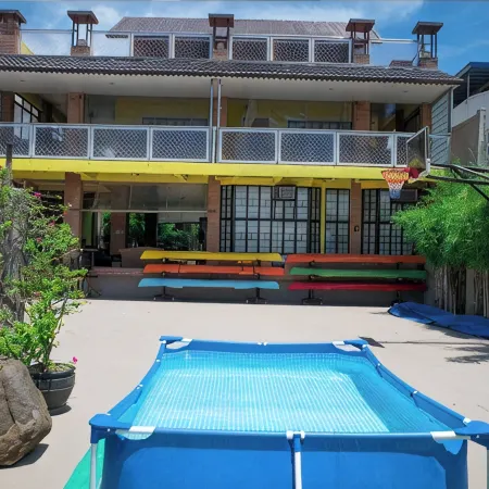 Lakefront Getaway, Taal Volcano Views. Perfect for Relaxation & Adventure!