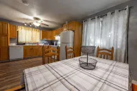 Seasons Suite 3BR in Hinton, AB