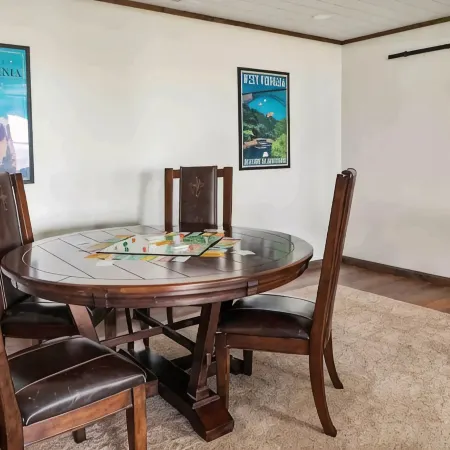 Stunning Views: Secluded 5 bedroom Mountain Home