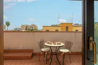 SAVOIA 173 APARTMENT in the center with reserved parking, a few kilometers from the sea.