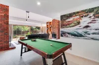 The Link Mansfield - Family Friendly Home - Sleeps 11 - 4-Star
