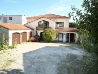 Villa with swimming pool and magnificent sea view