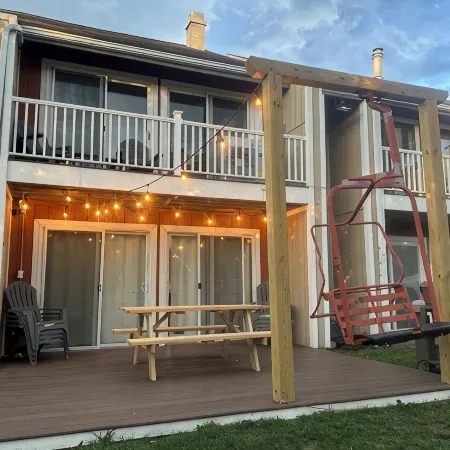 Family friendly townhouse minutes from Hunter Mountain!