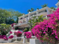 Incredible Ocean Front Condo with Amazing Views at Condomios Playasol Las Hadas