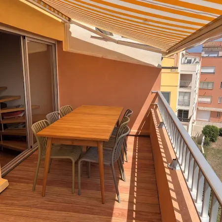 Apartment, swimming pool, park, 2 bedrooms and sleeping area, 6 adults, double terrace