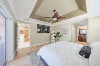 The Dolphin Inn with Views of Tampa Bay & Marina