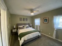 Cozy cottage for a couple's weekend get away! - 3-Star