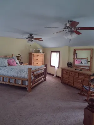 1-bedroom poolhouse w/private heated pool, within 10 miles to 11 distilleries. - Swimmingpools