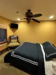 Breathtaking retreat in the wine country on the ranch with goats you can pet! -  Privatzimmer