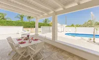 Swan villa with private pool, absolute privacy - Kitchens