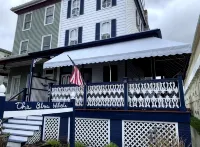 Ocean Views, seconds to the beach, and a 5 minute walk to downtown shopping! - 2-Star