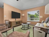 Solar Half-Plex with Chic Style in Country Glen - Homestays