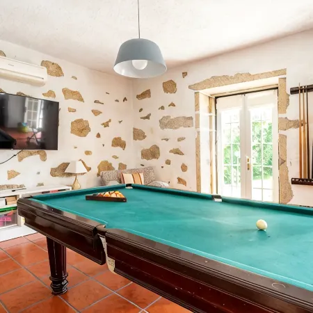 Solar Piedade - 12.500 m2 property with heated pool and sports court