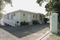 Beachfront Home with Screened-In Porch - Near Downtown - Auto On Generator - Wifi