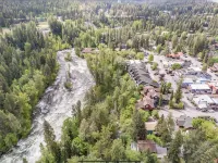 Cozy Condo in the Heart of Downtown BigFork ビッグフォークのホテル