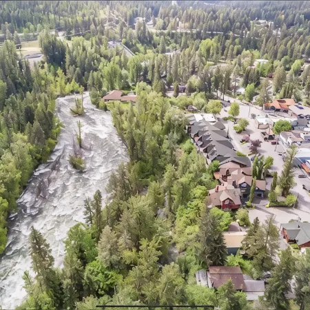 Cozy Condo in the Heart of Downtown BigFork