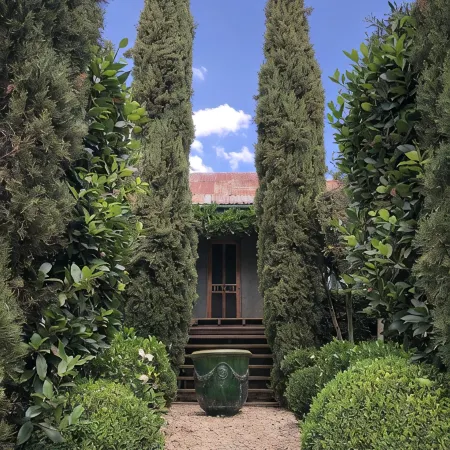 French cottage 1854 with stunning Alfesco garden Отели в г. Бичворт