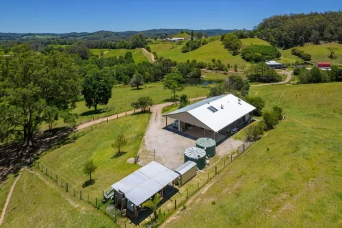 Panoramic Views, Peaceful, Fire pit, Wood BBQ, Feed the cute animals.