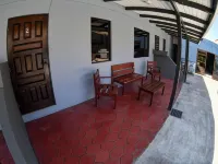 Republik Hotel & Steak House Các khách sạn ở Jaco
