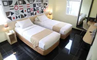 Front One Inn Kediri