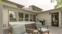 Updated Luxury Golf CourseTownhome