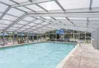 Renovated Edisto Beach Pets OK Mini Golf Pools Golf Cart Pickleball w/Amenities