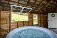 Luxury Farm Cottage, Hot Tub, Sauna,Massage,Shenandoah Views, Pet Friendly
