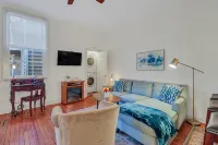 Cozy & Clean, Pet Friendly Belvedere Cottage, 2 blocks to Forsyth Park. - Country Houses