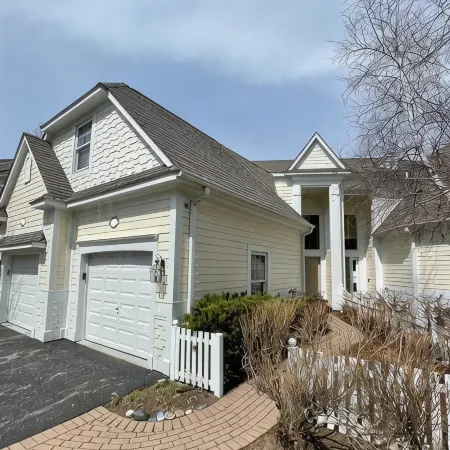 Bay Harbor Condo in Gated Community. Lake Michigan Views, Golfing & Shopping! Отели в г. Петоски