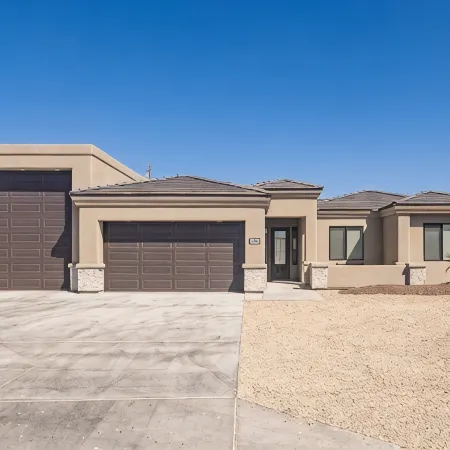 Beautiful Modern Home with Amazing Backyard in the Heart of Lake Havasu