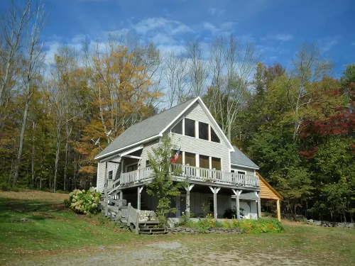 Charming House Secluded in a 60-Acre Parcel with View