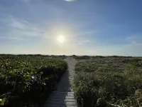 Lovely Dog-Friendly Oasis ~ Walk to Beach ~ Office - Boutique