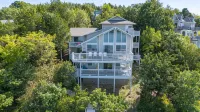 Margaritaville Huge 5 Bedroom/2 Boat slips Sleeps 14 - Homestays
