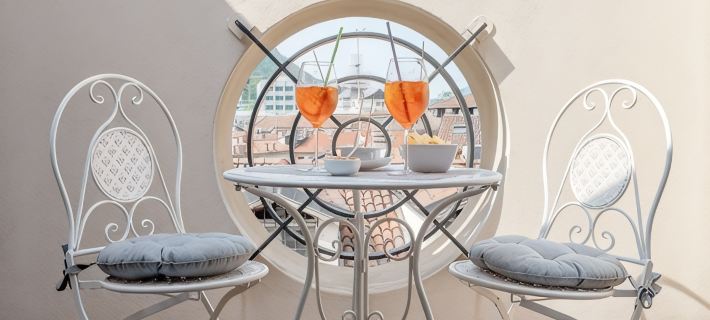 THE OLD WALLS Studio apartment Hotels in Lecco