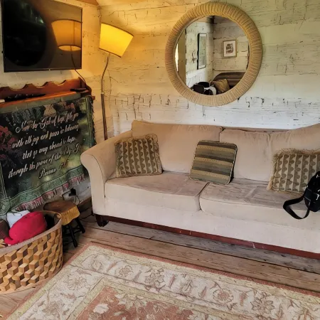 Red Fox Ridge Cabin Retreat - No Cleaning Fee. Relax and unwind