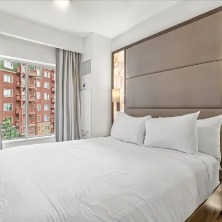 Remodeled Westgate Studio, resort amenities, multiple pools, tennis, onsite spa, restaurant