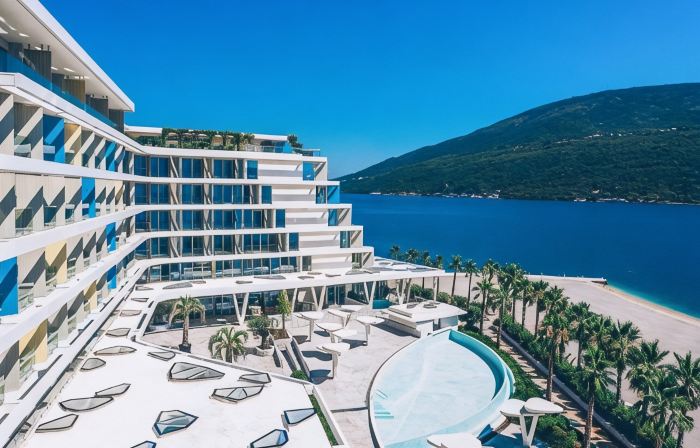 Carine Hotel Kumbor Superior