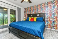 Colorful, Fun-Filled Condo - 5 Minutes to SDC - Apartments