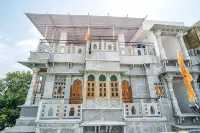 Lassi Guest House